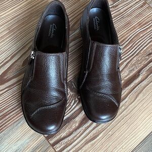 Clarks Loafers Slip On Leather Shoes Size 7.5 M Women’s Minimal Wear Brown Nice